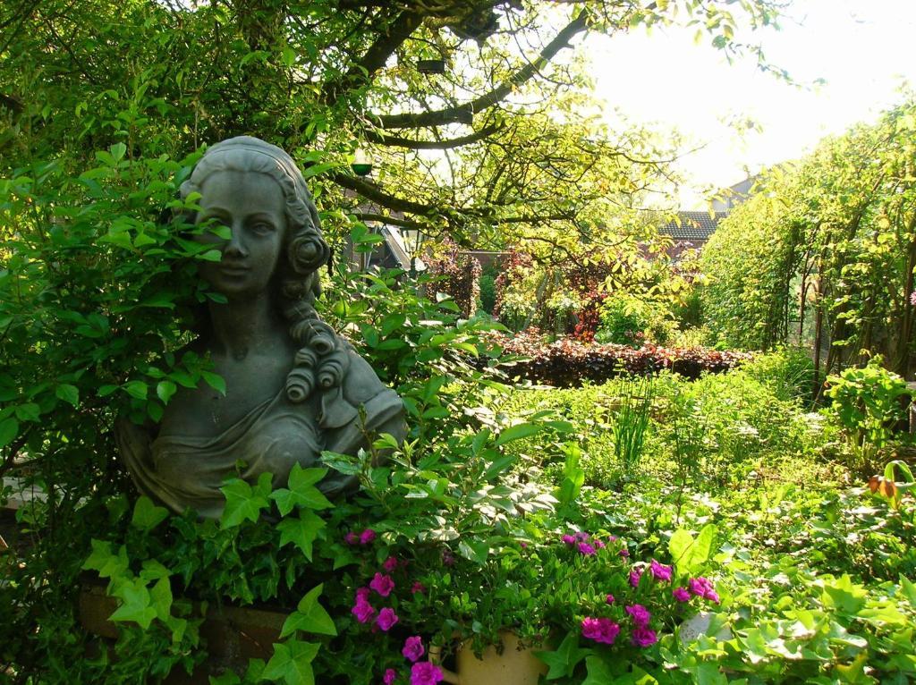 Door & Roos Bed & Breakfast Lottum Bagian luar foto